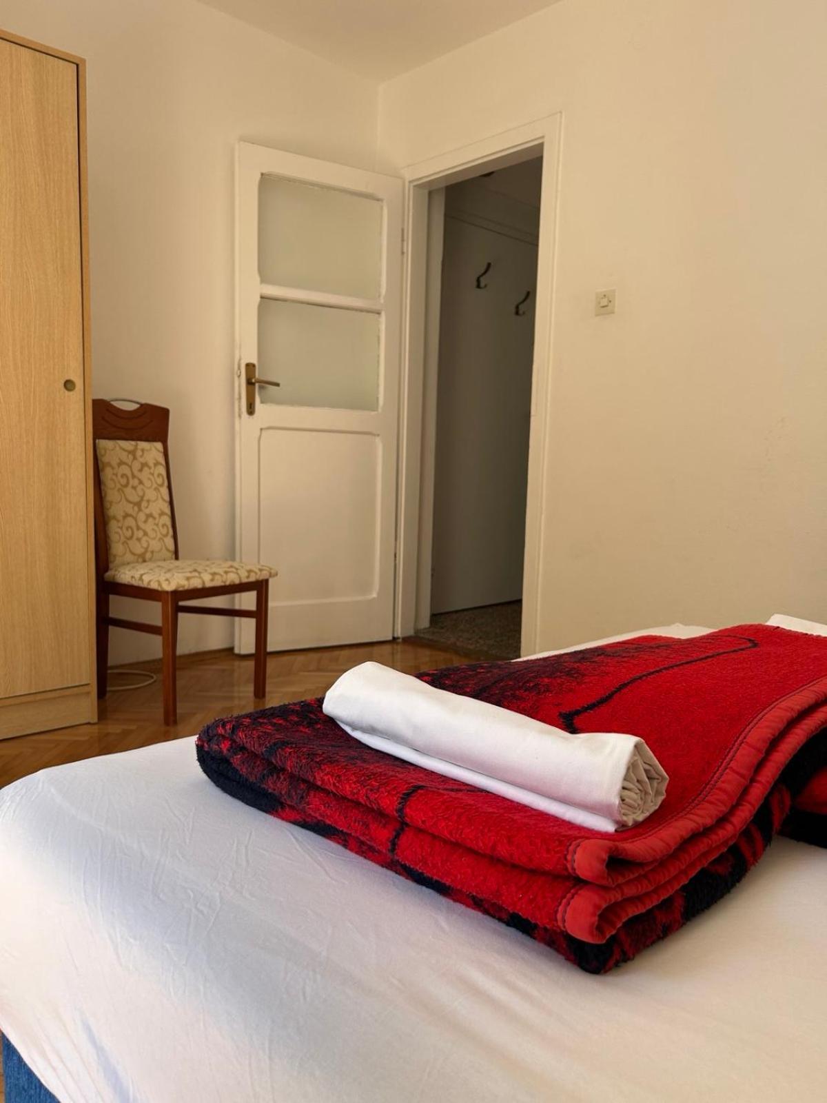 Apartments And Room Mv Petrovac Kamer foto
